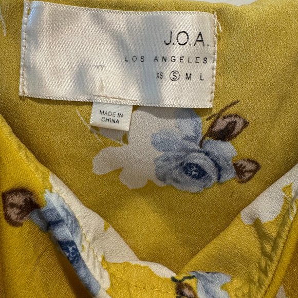 J.O.A Yellow Floral Cold Shoulder Tie Neck Top - Picture 6 of 7